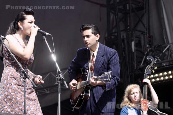 KITTY, DAISY AND LEWIS - 2009-08-29 - SAINT CLOUD - Domaine National - Scene de la Cascade - 